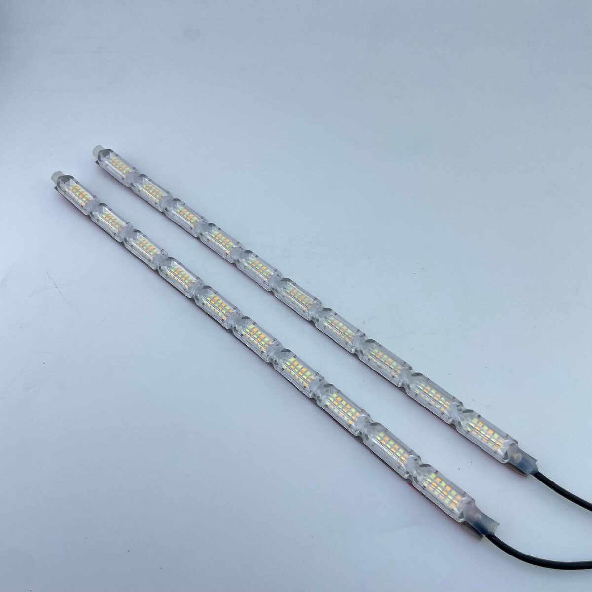 เดย์ไลท์บาร์ แบบข้อ กันน้ำ แสงขาว + ไฟเลี้ยวส้ม 10 ข้อ 31cm