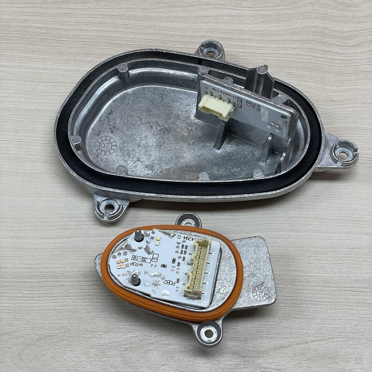 โมดูลเส้นนำแสง BMW X1 F48/F49 (20-23) (Case)