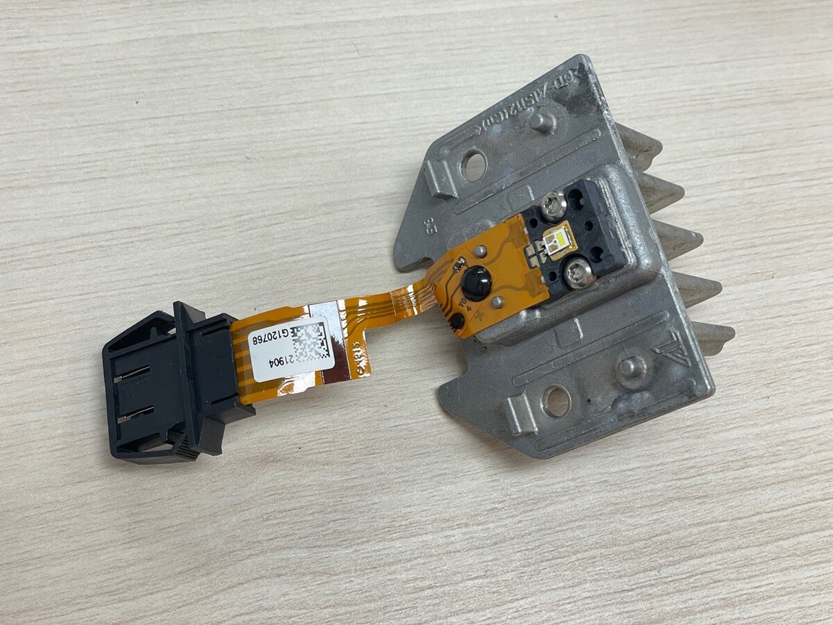โมดูลคิ้ว Mercedes-Benz S series W221(10-13) (Corner)