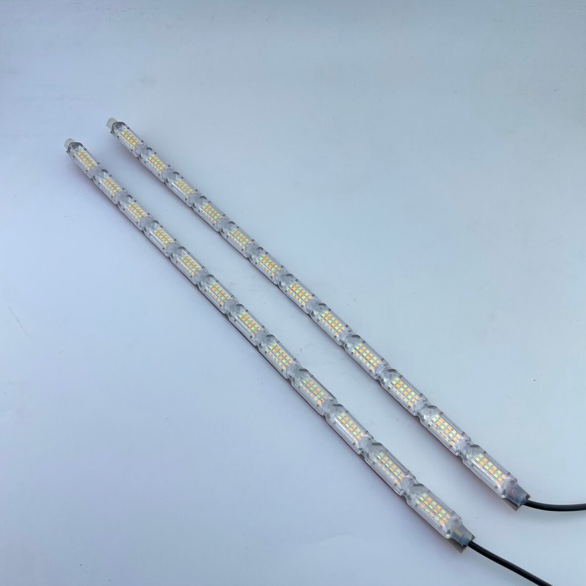 เดย์ไลท์บาร์ แบบข้อ กันน้ำ แสงขาว + ไฟเลี้ยวส้ม 12 ข้อ 37cm