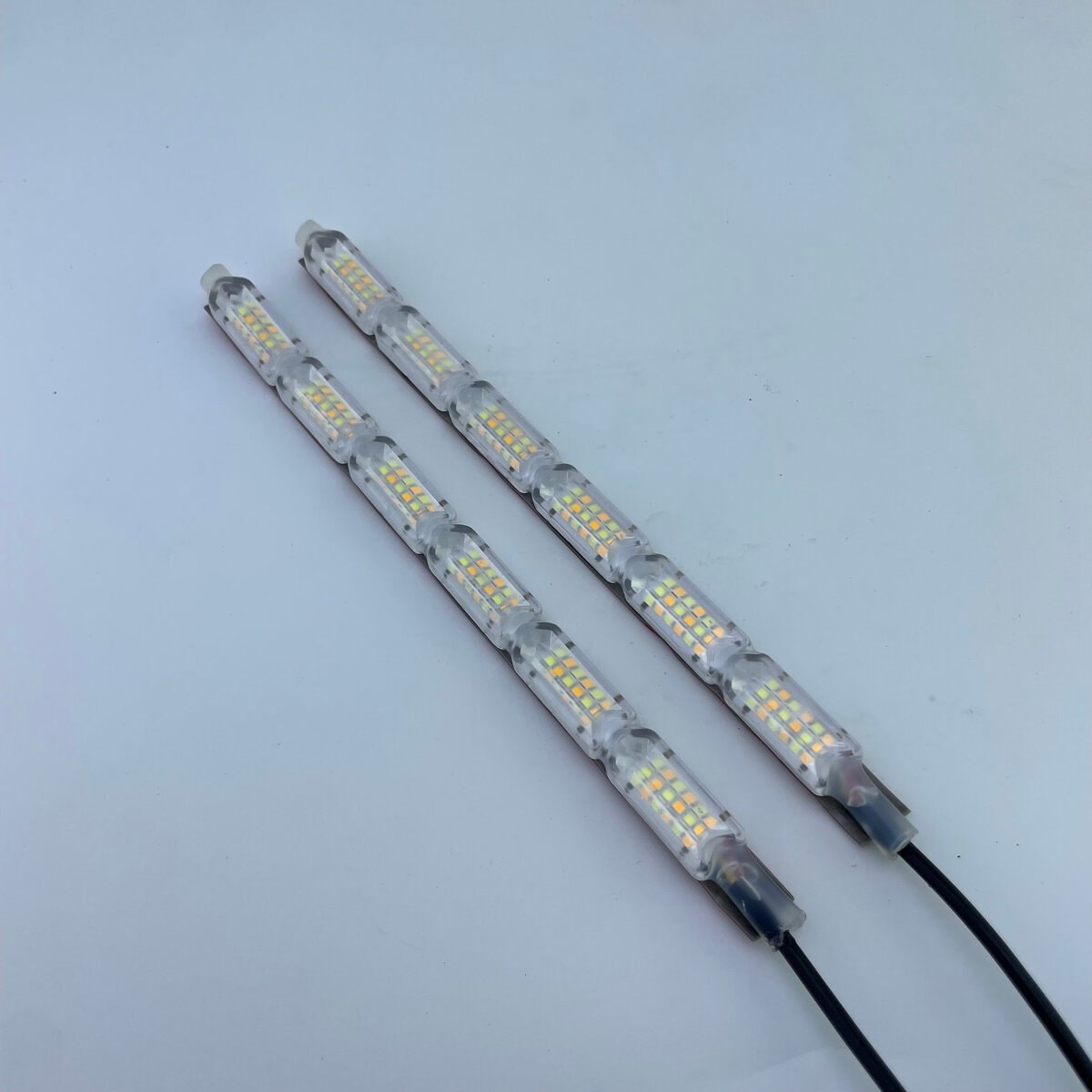 เดย์ไลท์บาร์ แบบข้อ กันน้ำ แสงขาว + ไฟเลี้ยวส้ม 6 ข้อ 19cm